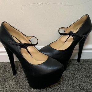 Black Platform Stiletto Heel (madison by shoedazzle)